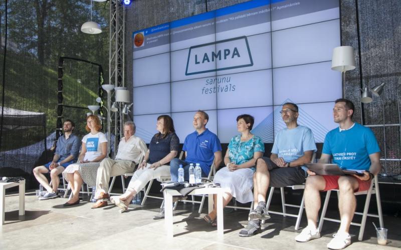 LAMPA: valsts pārvaldes dalība festivālā – iespēja sarunai ar sabiedrību, nevis interešu konflikts