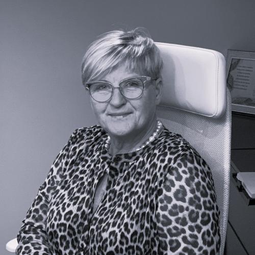 Ināra Oļena